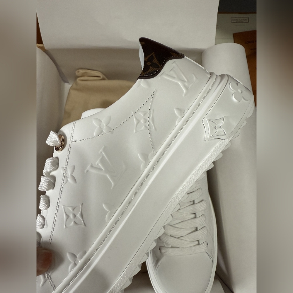 Louis Vuitton Time Out Sneaker - Picture 11 of 12